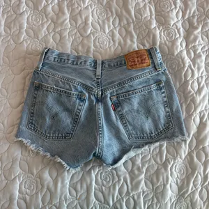 Levi’s 501 thumbnail 3