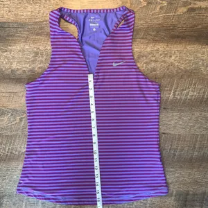 Nike Golf/Tennis/Pickleball Sleeveless Dri-Fit Purple Striped Top Women’s Large thumbnail 4