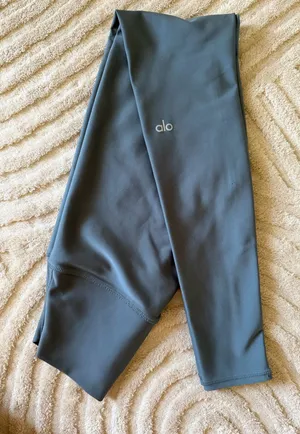 Alo Airlift Yoga Leggings thumbnail 1