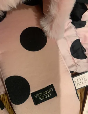 Victoria's Secret Signature Satin Slippers Pink/Black Polka Dot /Faux Fur M7/8 thumbnail 10