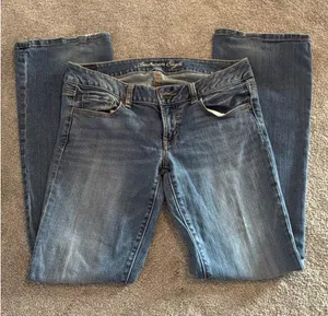 American Eagle Favorite Boyfriend Jeans Stretch thumbnail 1