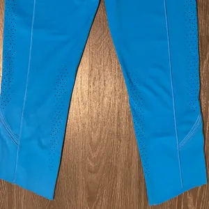Under Armour Women Compression Tights Pants Sky Blue Size Medium thumbnail 5