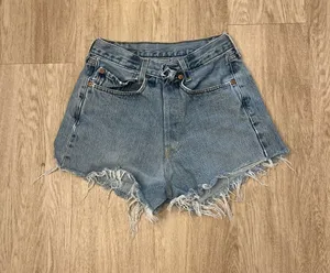 levi’s jean shorts thumbnail 1