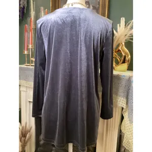 Entro Gray Velvet Embroidered Floral Long Sleeve Tunic‎ Blouse T8456 Womens M thumbnail 3