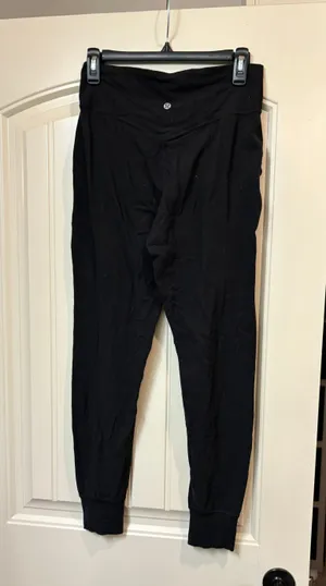 Lululemon align Black joggers thumbnail 2