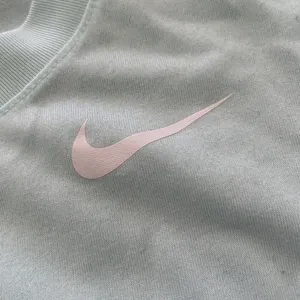 Womens Nike shirt thumbnail 2