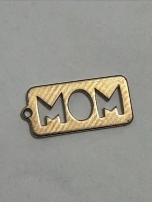 Vintage Avon Gold-tone "MOM" Pendant Charm thumbnail 2