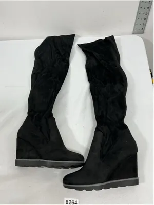 Womans New Betani Diana Otk Wedge Boots Size 7.5 Black thumbnail 3