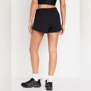 NWT Old Navy Mid-Rise StretchTech Run Shorts 3-inch inseam Size M thumbnail 2
