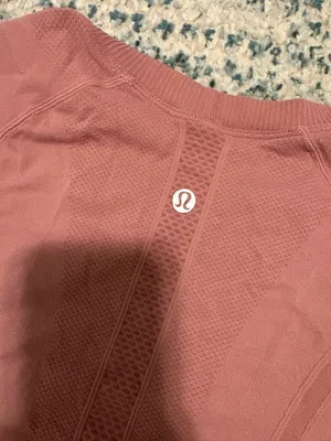 Lululemon Swiftly Tech Short Sleeve Full Length Size 4 thumbnail 3