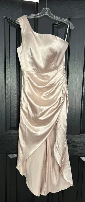Dress thumbnail 1