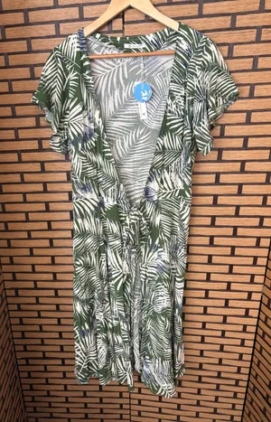Cupshe Green‎ And White Palm Print Swim Coverup Size Medium thumbnail 1