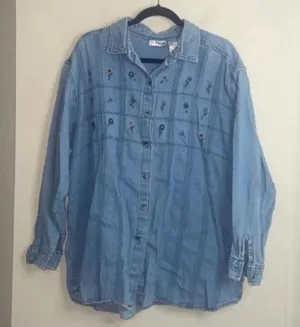 Vintage Denim Chambray Long Sleeve Button Up Top Floral Embroidery 90s thumbnail 1