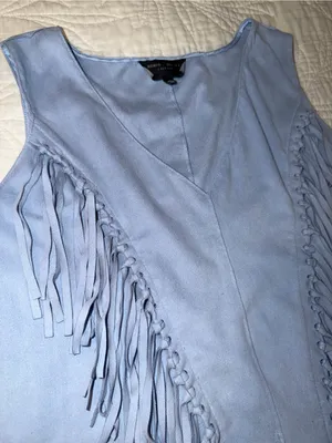 Fringed V-Neck Tank Top in Light Blue by Romeo & Juliet Couture thumbnail 4