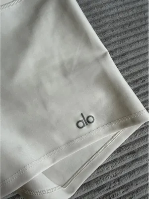 Alo Yoga shorts size XS thumbnail 2
