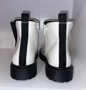 Steve Madden Chelsea Boots thumbnail 4