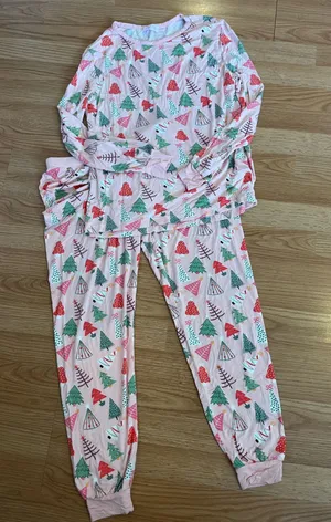Pink Lily Pink Holiday Tree Print Women’s Pajama Set thumbnail 1