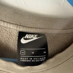 Nike Crewneck Sweatshirt Khaki Green Cotton Blend Small Casual thumbnail 2