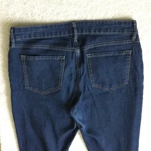 Old Navy Super Skinny Mid Rise Women's Dark Wash Blue Denim Jeans - Size 12 thumbnail 6