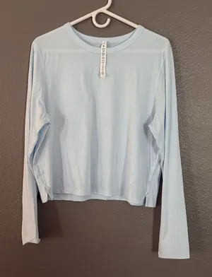 Lululemon Classic Fit long sleeved tee thumbnail 1
