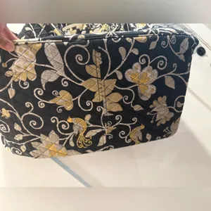 Vera Bradley Floral Black and Yellow Tote Travel‎ Bag thumbnail 6