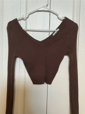 Active USA Brown Ribbed V-Neck Long Sleeve Crop Top thumbnail 4