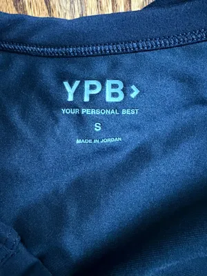Abercrombie & Fitch YPB sculptLUX Plunge Henley Slim Tank – Black – Small thumbnail 7