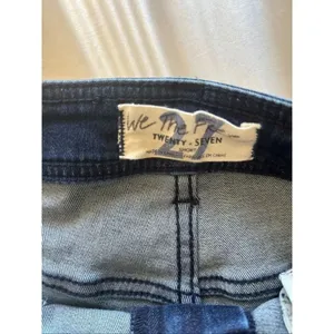 We The Free Kick Flare Jeans Size 27 Short Medium Wash Blue Denim thumbnail 2