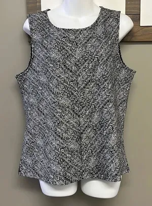 Banana Republic Sleeveless Black and White Abstract Pullover Shell- Large thumbnail 1
