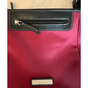 Kenneth Cole Reaction Purse Crossbody Burgundy Red Black Nylon Square Pockets thumbnail 4