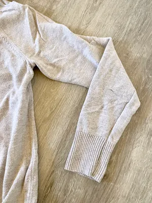 Banana Republic taupe sweater size S. thumbnail 6