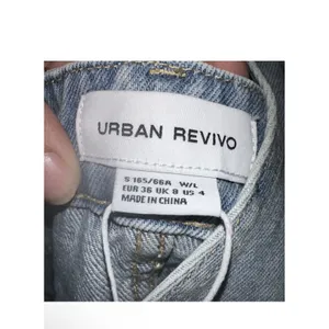 NEW Urban Revivo Bib Overalls Women Sz S Blue Denim Adjustable Strap Y2K 90s thumbnail 4