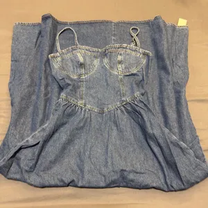 Commense Sweetheart Collar Denim Midi Dress thumbnail 1