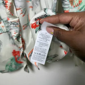 J. Crew Collection‎ Women Rooster Top M White Pleated Button Front Top Novelty thumbnail 9