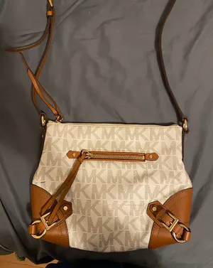 Michael Kors Purse thumbnail 1