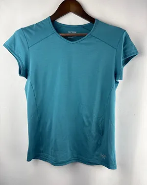 Women’s Arc’Teryx Small Grayish Blue Sports T-Shirt thumbnail 1
