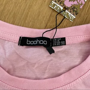 Boohoo - Tall I Am Loved Back Print Tee in Pink Size US8 thumbnail 4