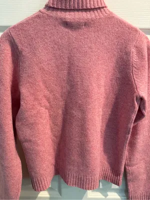 Abercrombie & Fitch Pink Cropped Turtleneck Sweater in Heathered Pink thumbnail 11