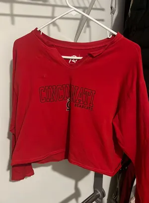Alta Gracia Apparel Cincinnati bearcats crewneck thumbnail 1