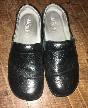 Alegria black embossed professional/nurse clogs, size 40 thumbnail 1