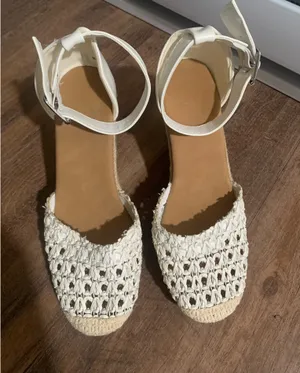 Journee Collection Espadrille Wedge Heels thumbnail 3