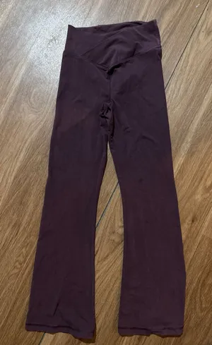 PINK Victoria's‎ Secret HighRise Flare Leggings BurgundyAthletic Activewear sm thumbnail 1