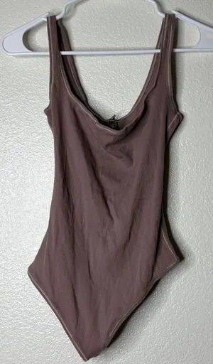 SKIMS Cotton Rib Bodysuit Mauve Brown Scoop Neck Sleeveless Thong Back Medium thumbnail 1