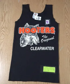 Bin35#4 New Hooters Girl Uniform Tank Top From Clearwater FL Cracking Black XS thumbnail 1