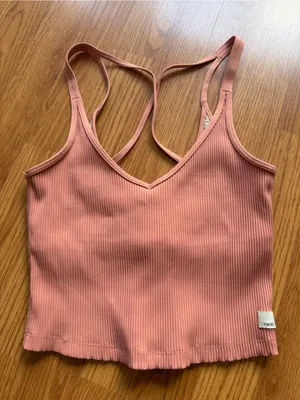 Vuori Ribbed Crop Tank Size Small thumbnail 3