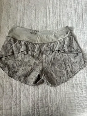 Lululemon Shorts thumbnail 2