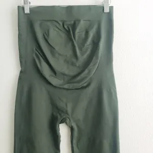 Blanqi Everyday Maternity Belly Rise Semi Cropped Leggings thumbnail 3