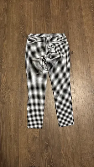 Old Navy Pixie Pants Ankle thumbnail 3
