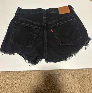 Levi’s 501 jean shorts  thumbnail 2