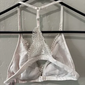 Victoria's Secret White Lace Bralette thumbnail 4